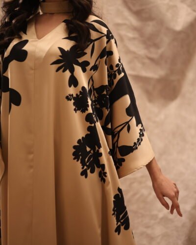 Double satin silk modest kaftan inked in black wildflowers - Image 2