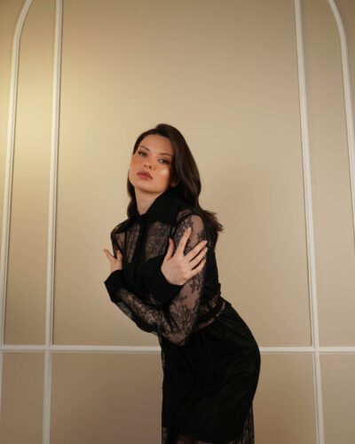Couture Lace Dress Contoured With Swissed Crêpe - Image 5