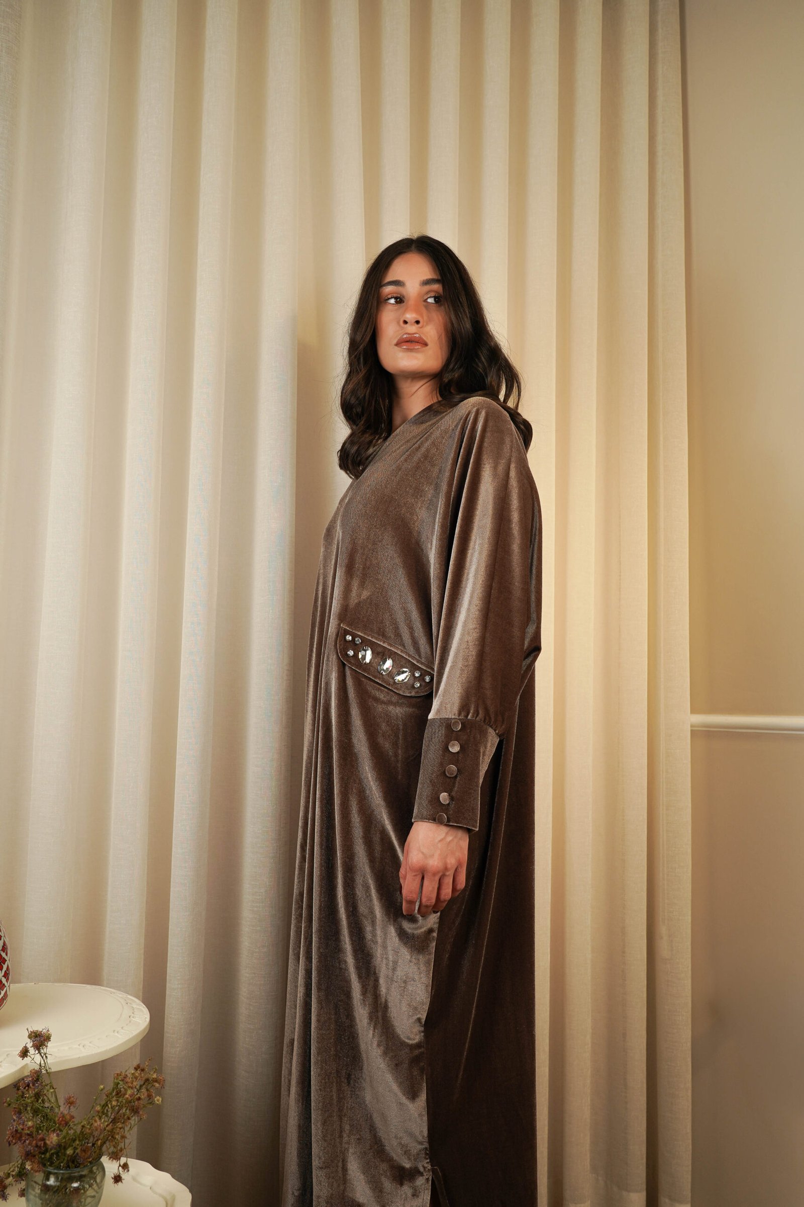 Crystal-embellished wood-toned velvet jalabiya - Image 2