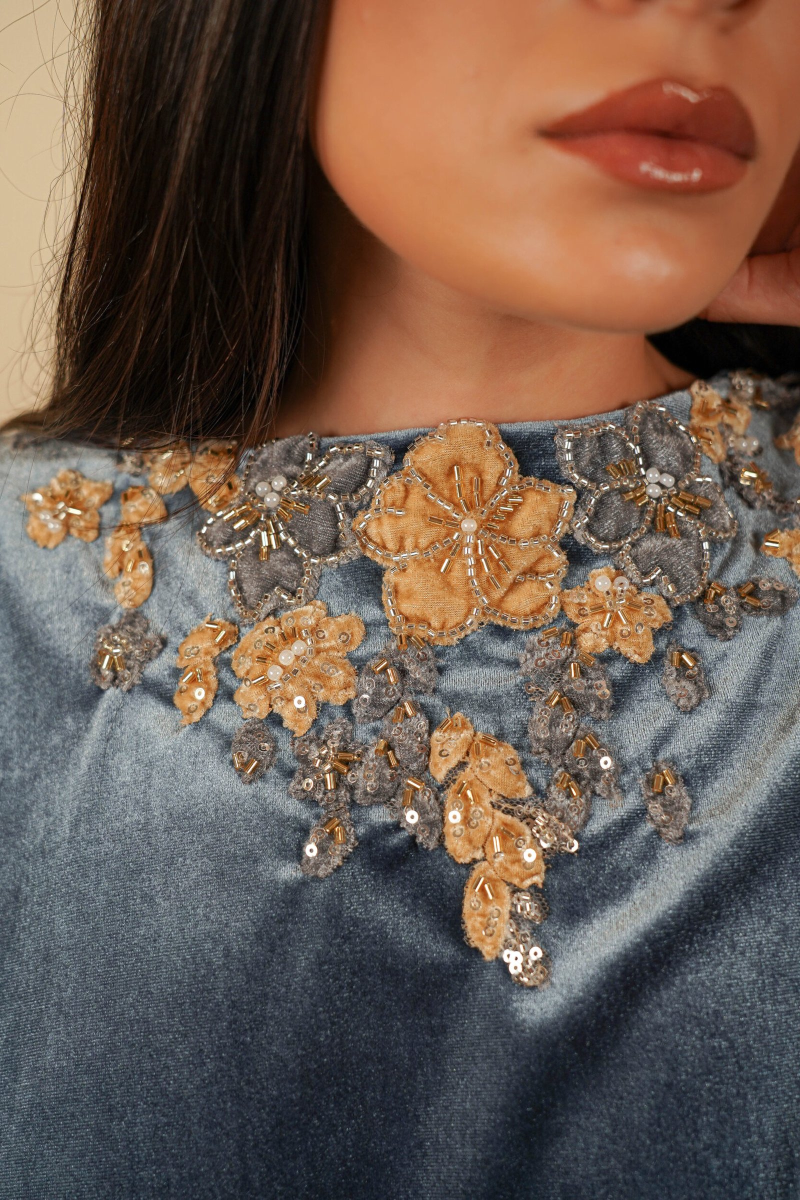 SAMA Sky Gray Velvet Cape Gown Gold Rose Embroidery - Image 2